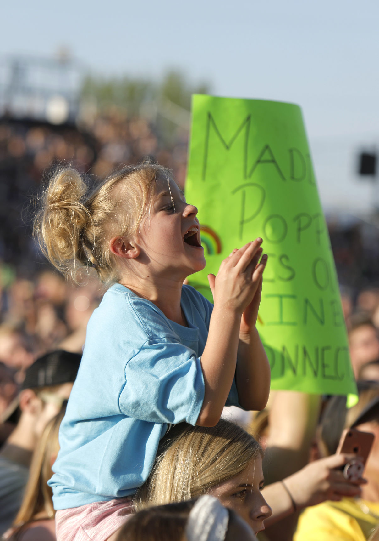 051518mp-Maddie-Poppe-concert-5